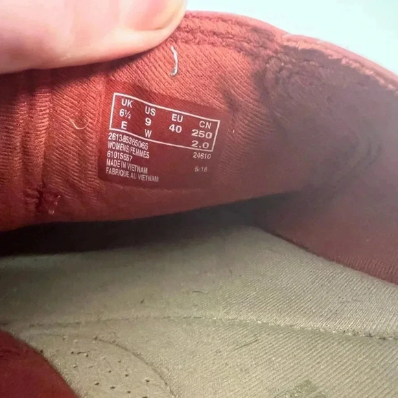 Clarks red slip on clogs size 9 - Picture 4 of 7